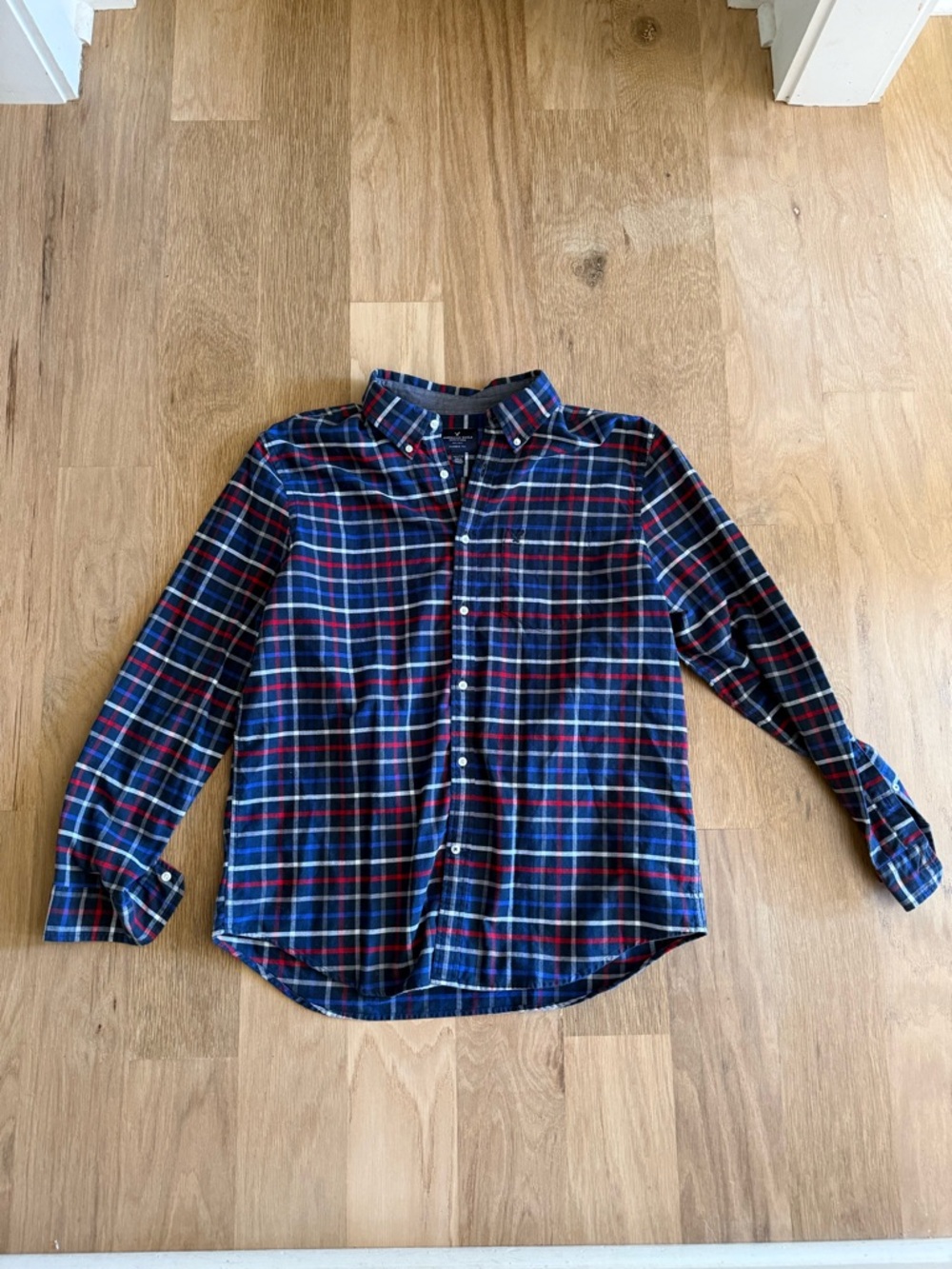 Men’s American Eagle Navy Plaid Button-Up Shirt